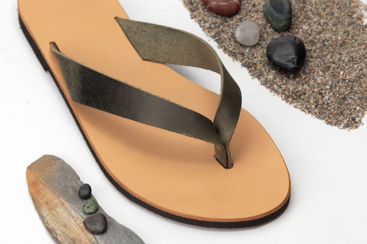Daphne Natural Evergreen leather toe-post sandals on foot